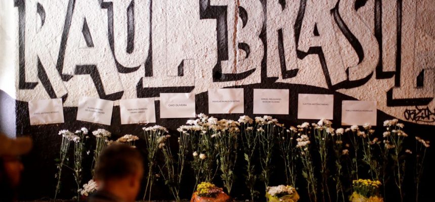 Homenagens às vítimas do tiroteio na escola Raul Brasil, em Suzano, São Paulo.