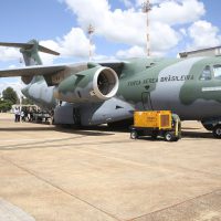 O Governo Federal envia, nesta segunda-feira (7), de Brasília a Varsóvia, na Polônia, aeronave KC-390 Millennium da Força Aérea Brasileira para cumprir missão de resgate dos brasileiros que deixaram a Ucrânia