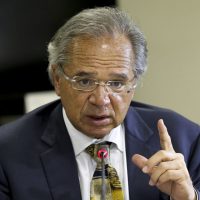 O ministro da Economia, Paulo Guedes, durante reunião com dirigentes da Frente Nacional de Prefeitos (FNP).