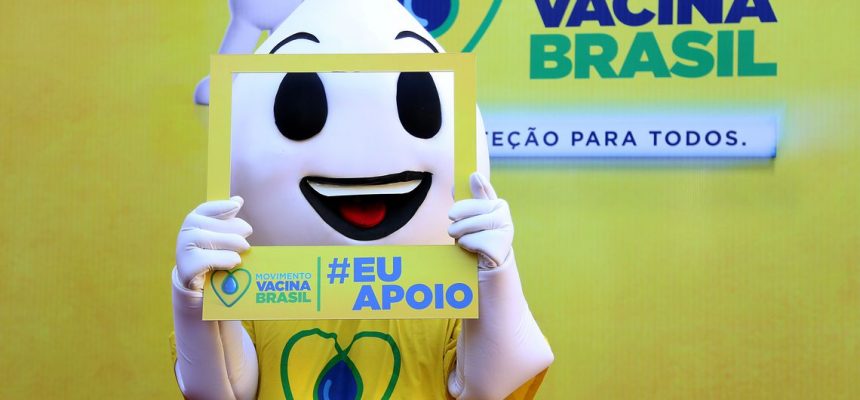 Lançamento da Campanha Nacional de Vacinação contra a Gripe, durante cerimônia em Porto Alegre.