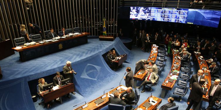 Plenário do Senado Federal, durante sessão deliberativa ordinária de votação da cessão onerosa do pré-sal