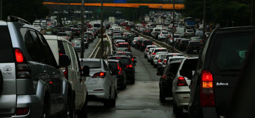 o-transito-em-sao-paulo-1024x683