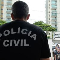 Vitória/ES - Polícia Civil do Espírito Santo faz paralização até a meia noite de hoje(8) em protesto ao assassinato de um investigador em Colatina e às más condições de trabalho. (Tânia Rêgo/Agência Brasil)