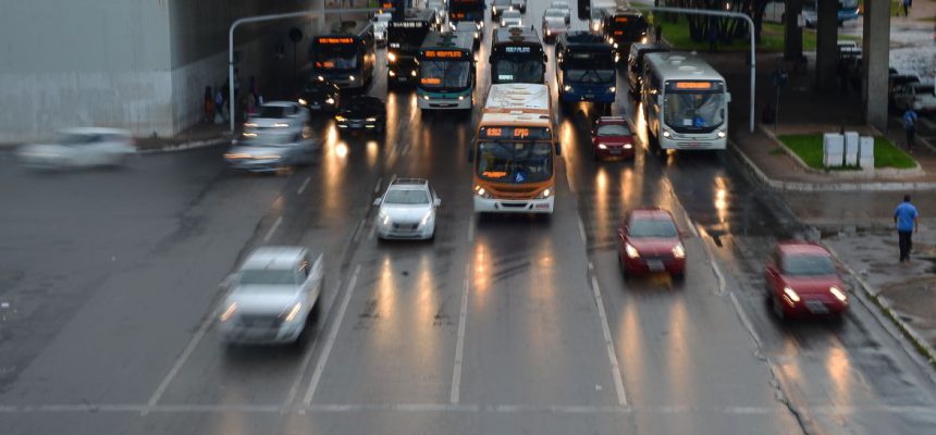 Trânsitol próximo a rodoviária central de Brasília