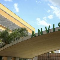 Fachada do edifício sede da Agência Nacional de Vigilância Sanitária (Anvisa).