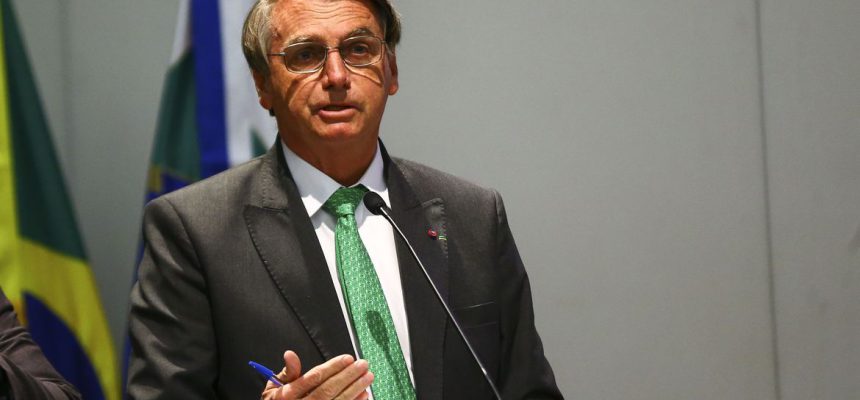 O presidente Jair Bolsonaro participa da abertura do 5º Fórum Nacional de Controle - Educação no Pós-Pandemia.