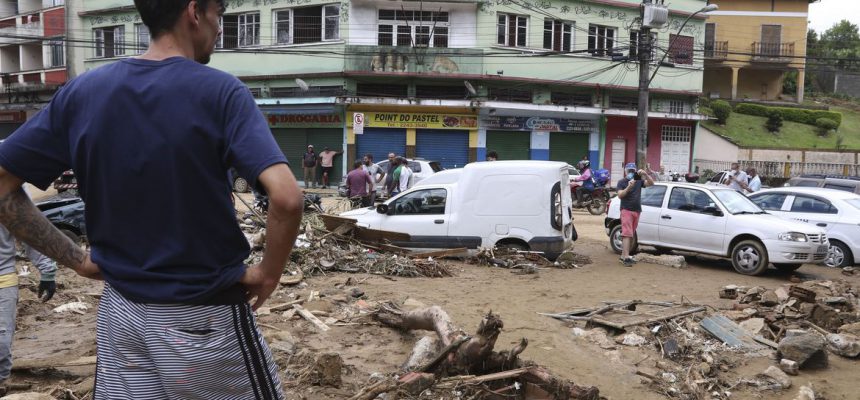 Bairro Castelânea em Petrópolis, após fortes chuvas  que atingiram a região Serrana do Rio