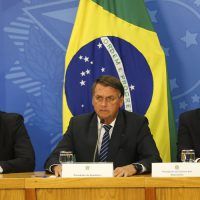 Os presidentes do Senado, Rodrigo Pacheco,da República, Jair Bolsonaro e da Câmara, Arthur Lira, durante coletiva sobre a situação dos combustíveis em coletiva de imprensa no Palácio do Planalto, em Brasília