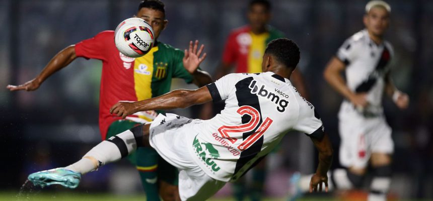 Partida entre Vasco da Gama e Sampaio Correa pelo Campeonato Brasileiro B no Estadio Sao Januario em 27 de outubro de 2022. Foto: Daniel RAMALHO/VASCO