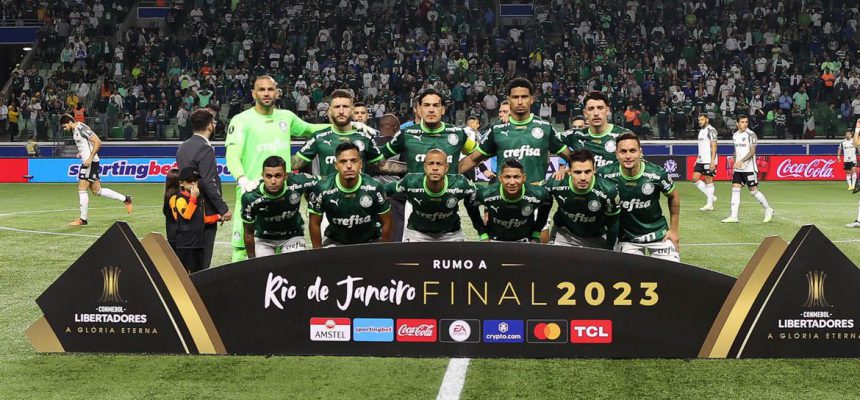 O time da SE Palmeiras, posa para foto em jogo contra a equipe do C Atlético Mineiro, durante partida válida pela oitava de final, volta, da Copa Libertadores, na arena Allianz Parque. (Foto: Cesar Greco/Palmeiras/by Canon)
