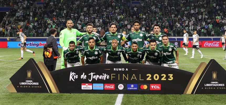 O time da SE Palmeiras, posa para foto em jogo contra a equipe do C Atlético Mineiro, durante partida válida pela oitava de final, volta, da Copa Libertadores, na arena Allianz Parque. (Foto: Cesar Greco/Palmeiras/by Canon)