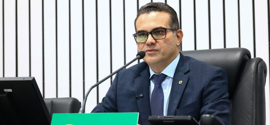 03-11-2025-solene-18-anos-unipace-plenario-foto-marcos-moura-2